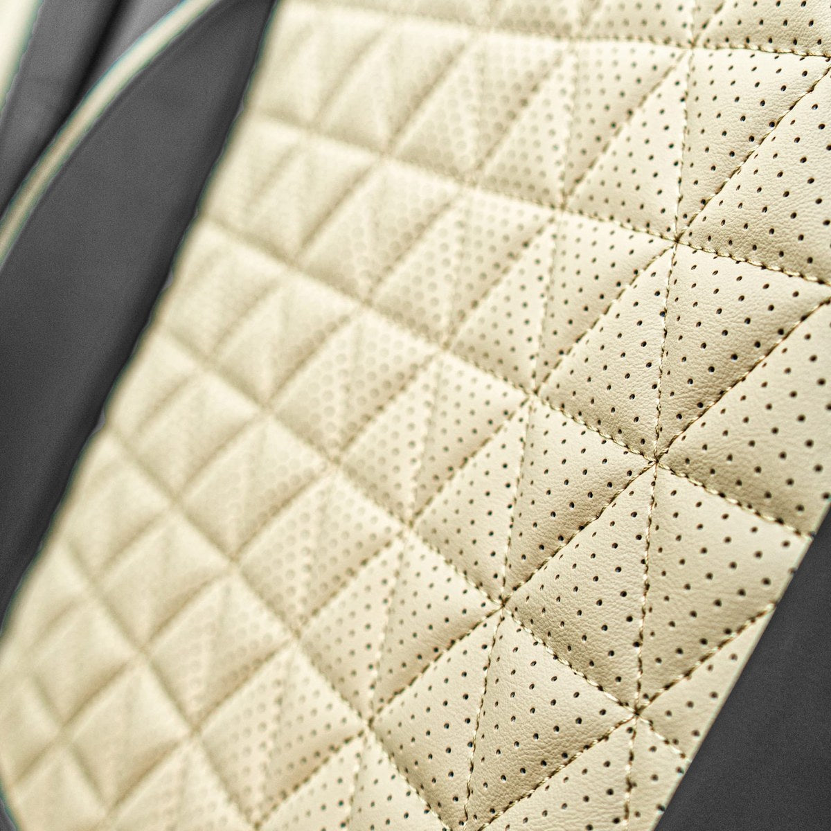 Diamond / Black & Beige
